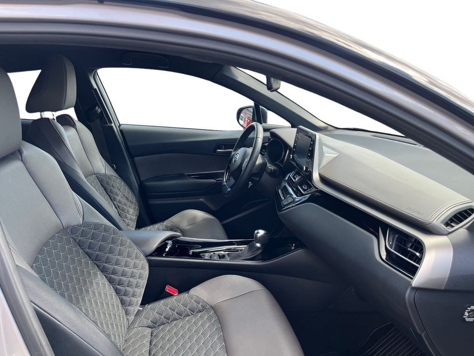 Toyota C-HR 1,8 Hybrid C-HIC CVT 5d