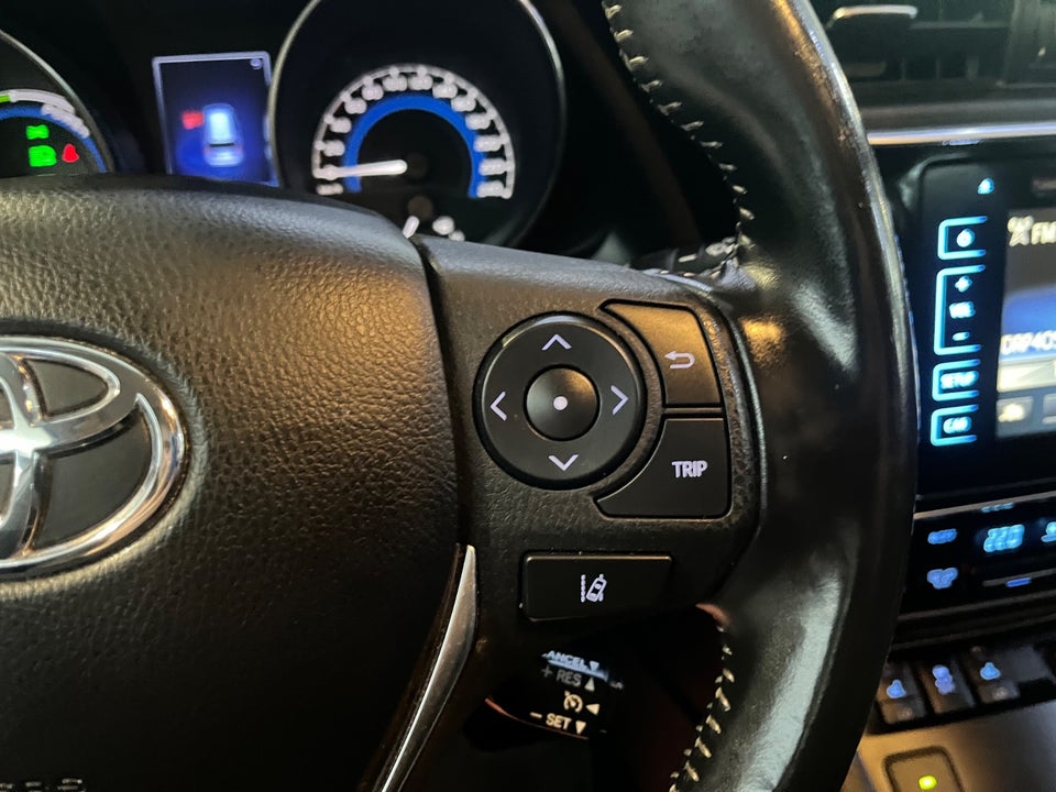 Toyota Auris 1,8 Hybrid H2 Comfort Touring Sports CVT 5d