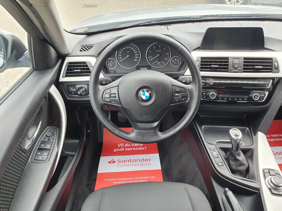 BMW 320d 2,0 Touring xDrive 5d