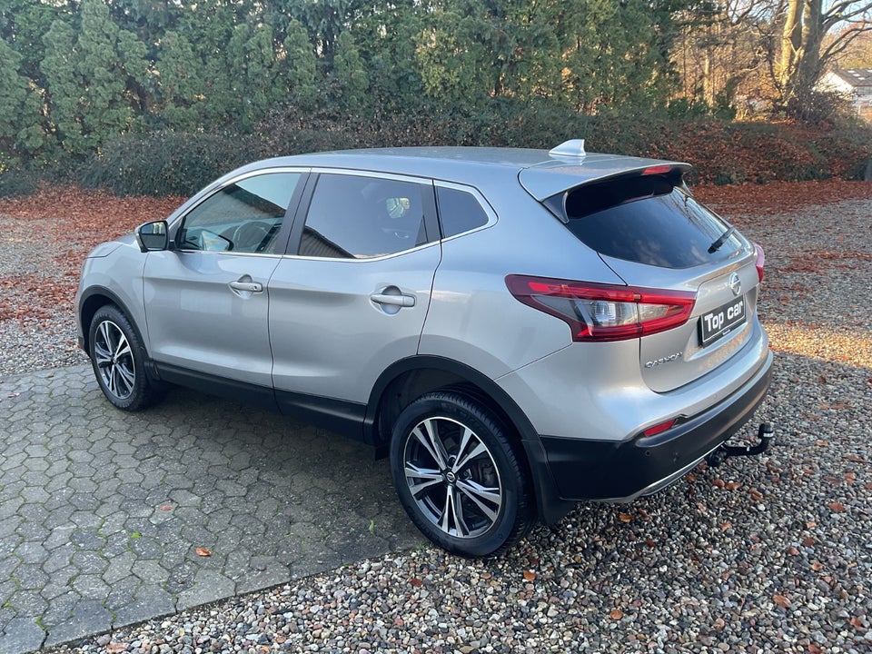 Nissan Qashqai 1,3 Dig-T 140 N-Connecta 5d