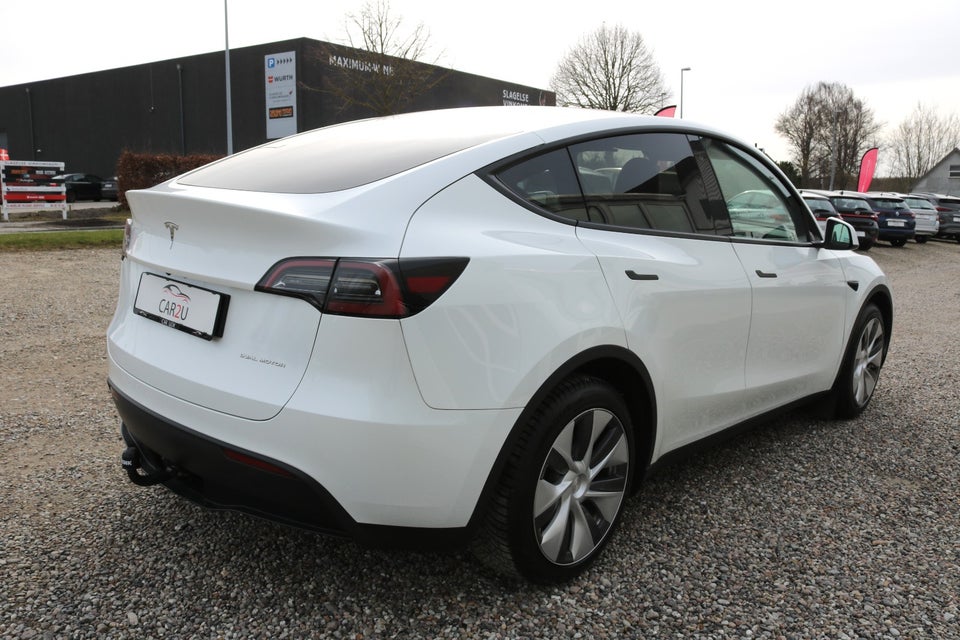 Tesla Model Y Long Range AWD 5d