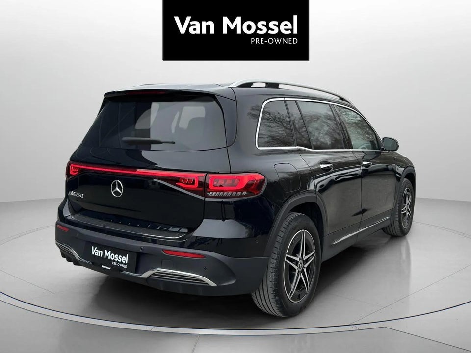 Mercedes EQB250 AMG Line 5d