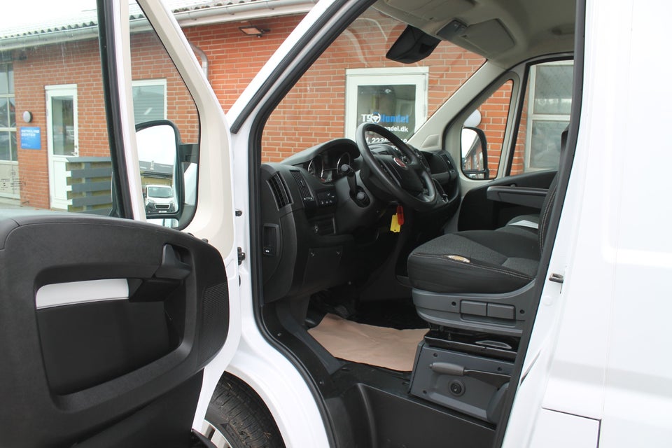 Fiat Ducato 35 2,3 MJT 140 Kassevogn L2H2 Pro+ aut.