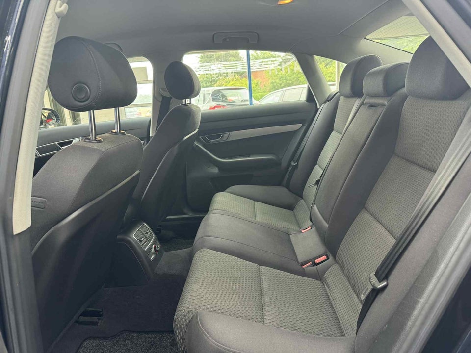 Audi A6 2,4 V6 Multitr. 4d