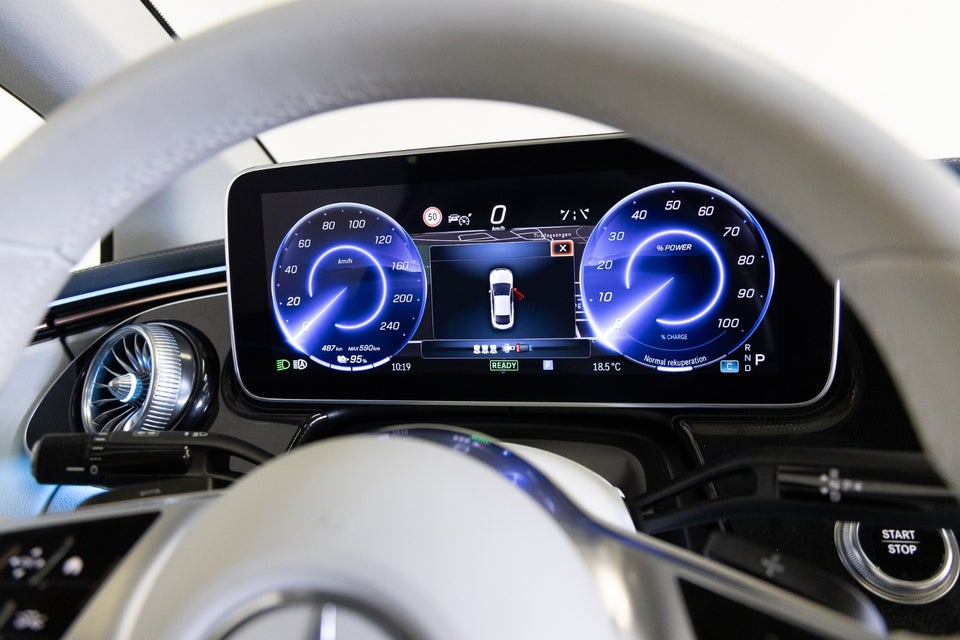 Mercedes EQE300 AMG Line 4d