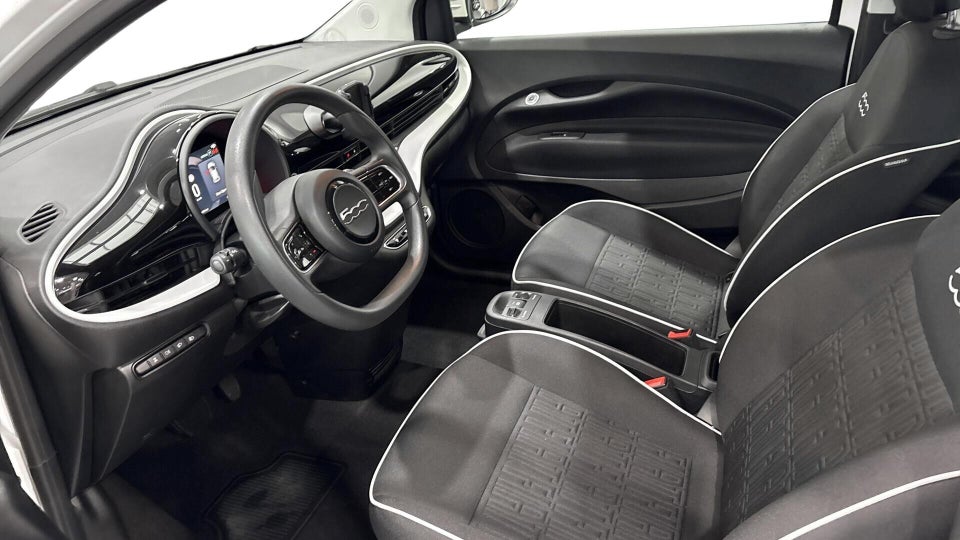 Fiat 500e 24 Action 3d