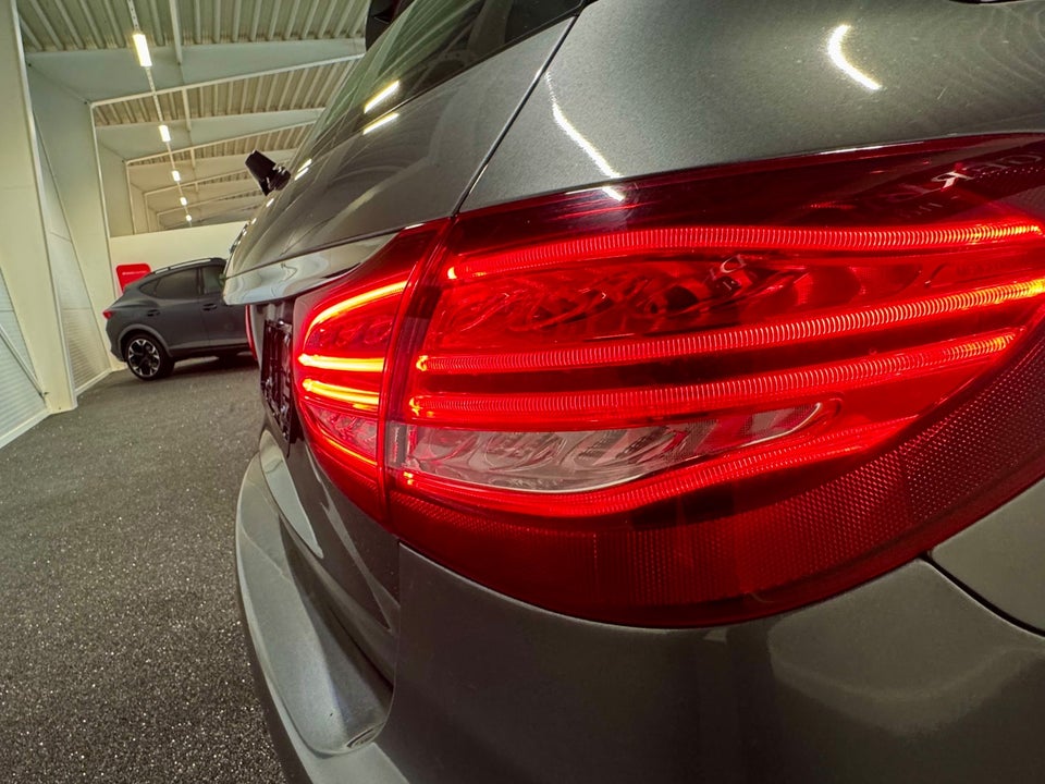 Mercedes C220 d 2,2 Business stc. aut. 5d