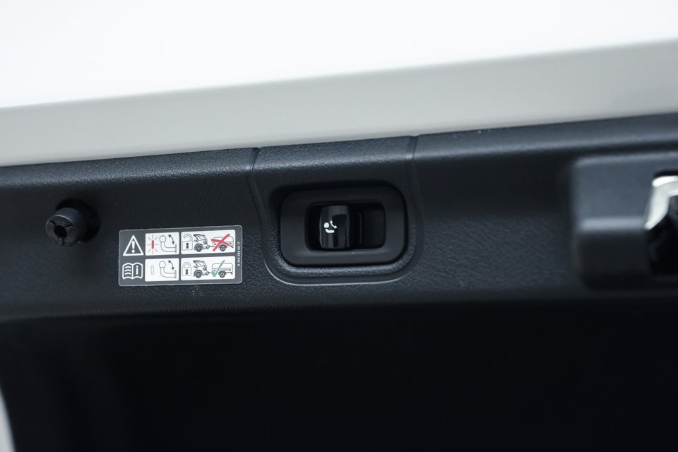 Mercedes EQE350 AMG Line Premium 4d