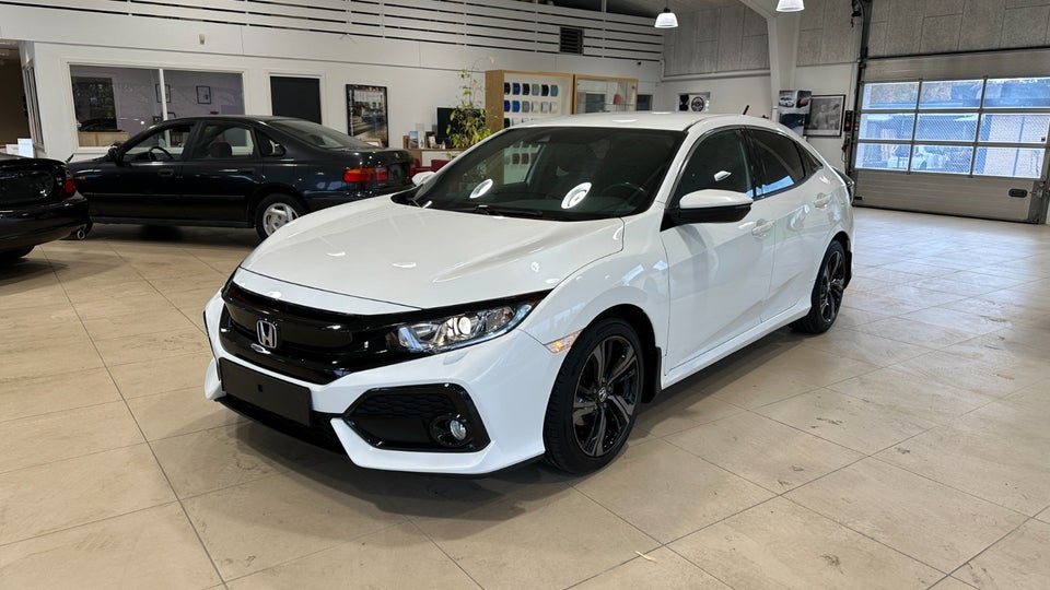 Honda Civic 1,0 VTEC Turbo Elegance CVT 5d