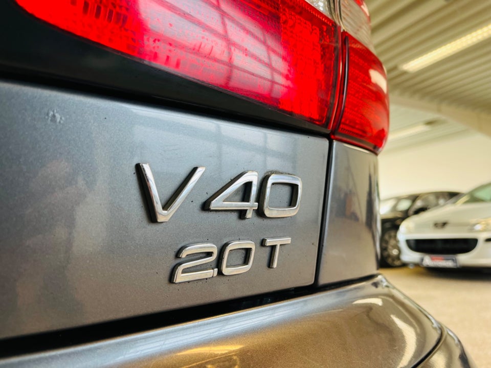 Volvo V40 2,0 T Business 5d