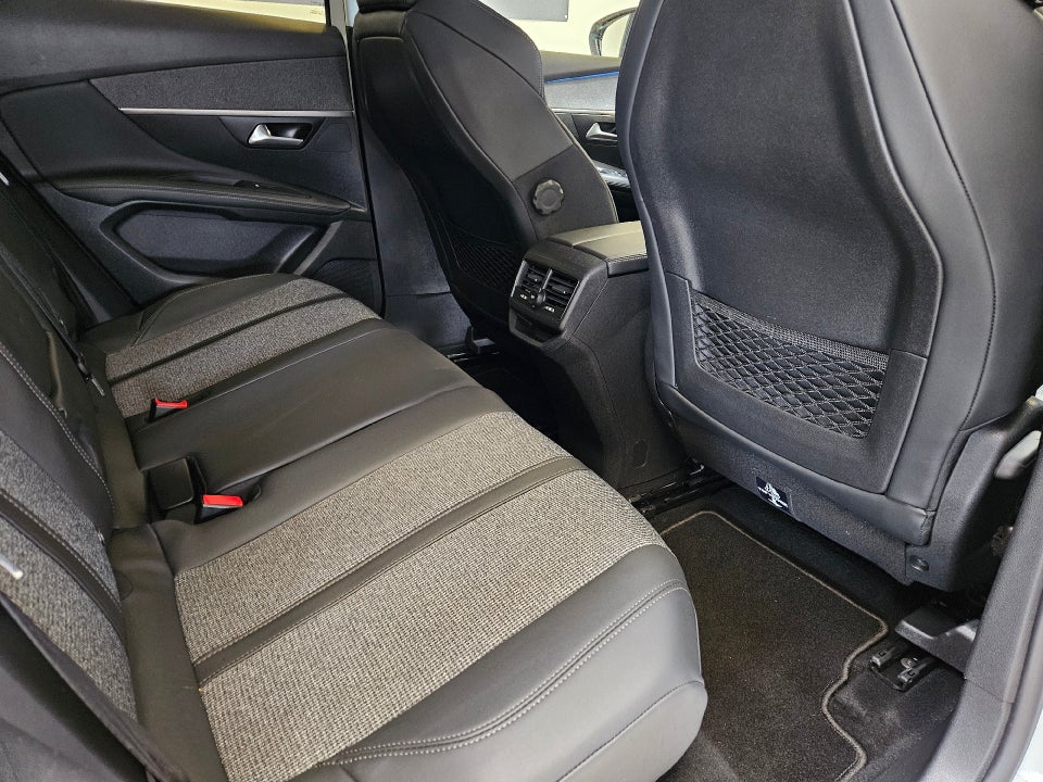 Peugeot 3008 1,2 PureTech 130 Allure EAT8 5d