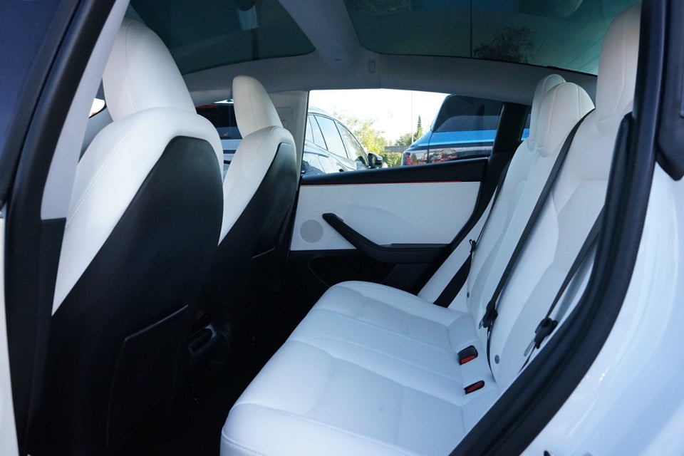 Tesla Model 3 RWD 4d