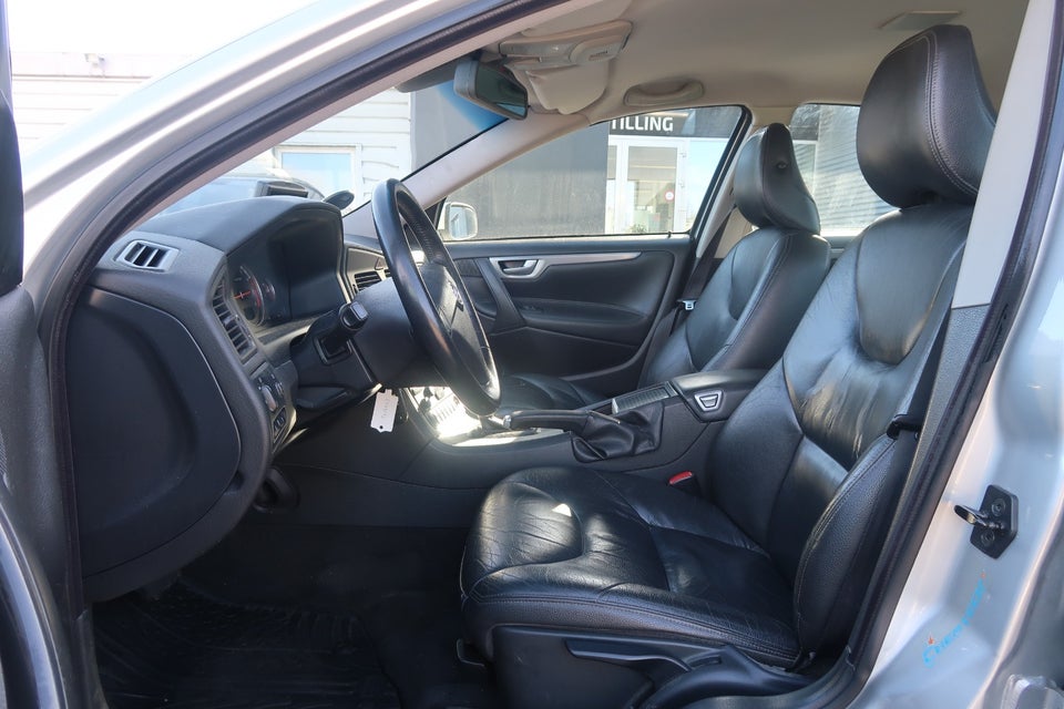 Volvo S60 2,4 170 aut. 4d