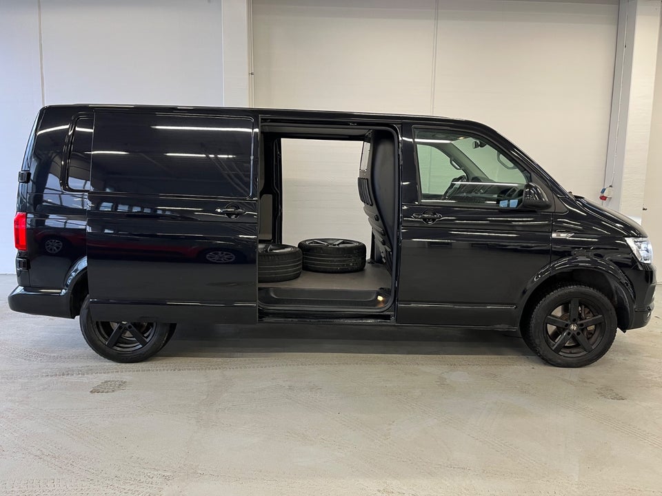 VW Transporter 2,0 TDi 204 Kassevogn DSG lang