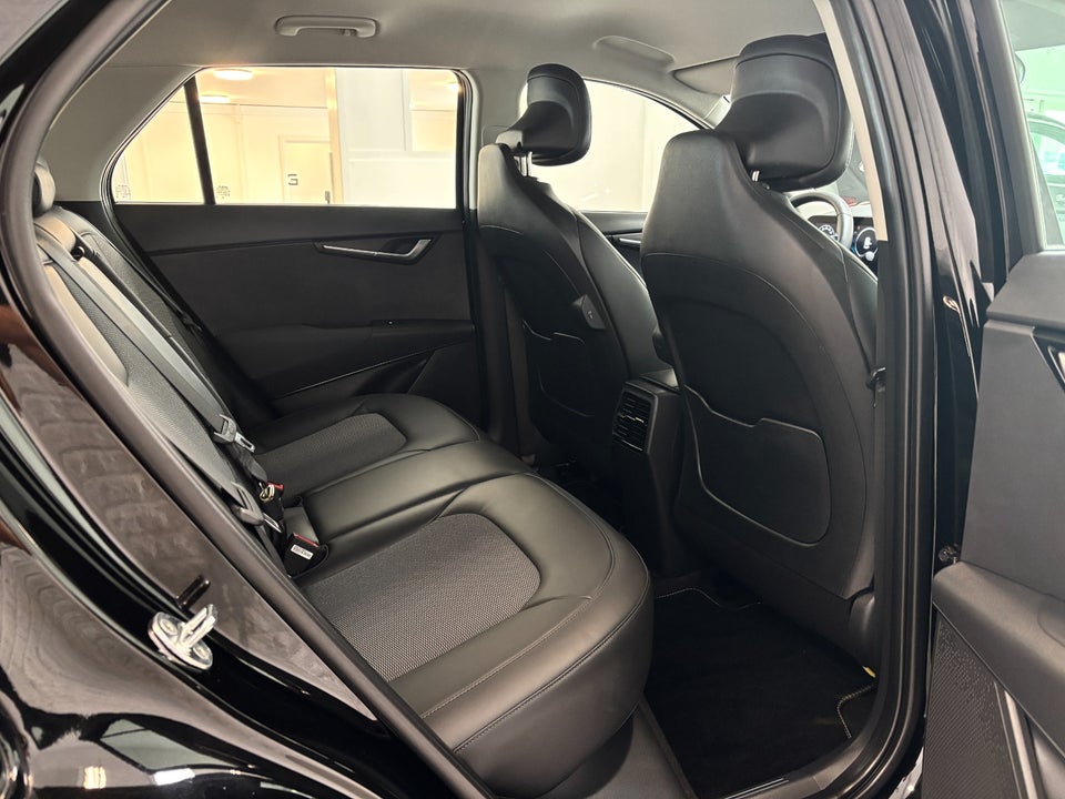 Kia Niro 64 EV Prestige 5d
