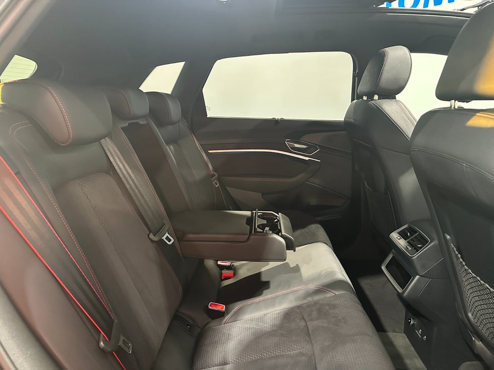 Audi Q8 e-tron 55 S-line Black Edition quattro 5d