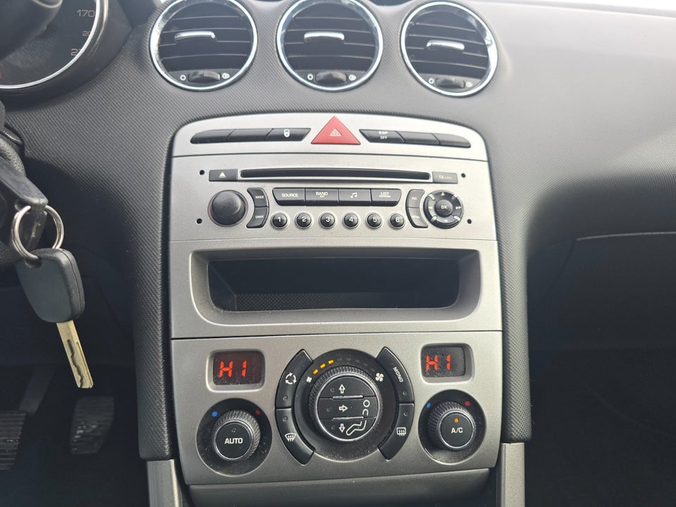 Peugeot 308 1,6 VTi 120 Access 5d