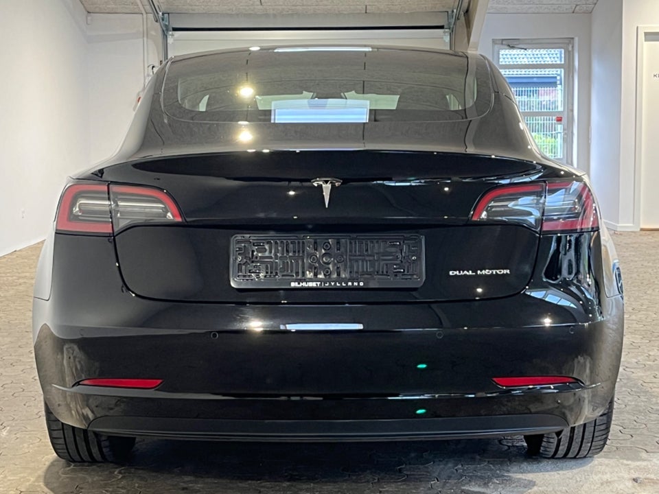 Tesla Model 3 Long Range AWD 4d