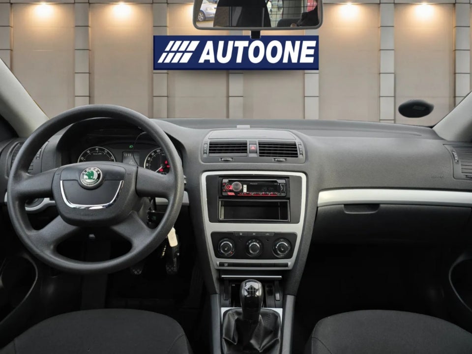 Skoda Octavia 1,8 TSi 160 Ambiente Combi 5d