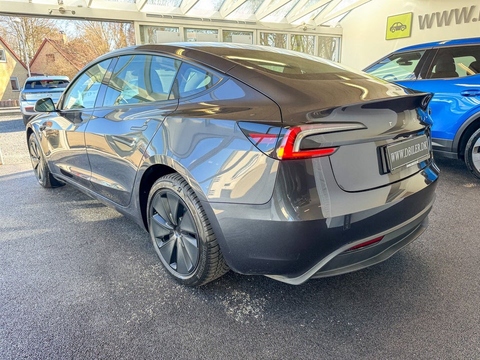 Tesla Model 3 RWD 4d