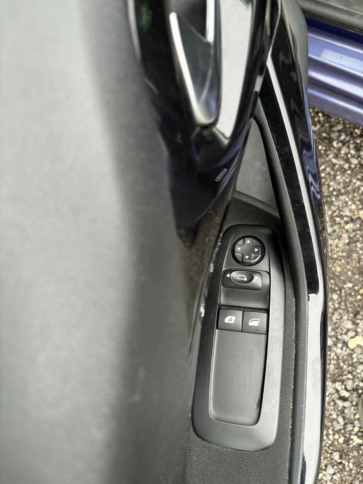 Peugeot 208 1,4 VTi Access 5d