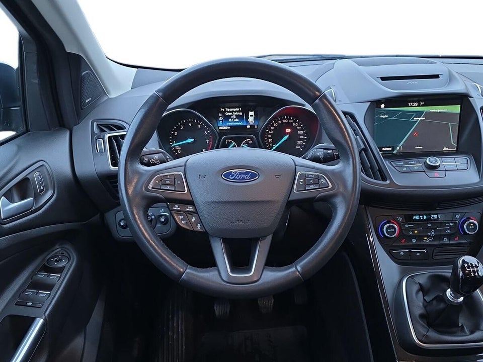 Ford Kuga 1,5 EcoBoost Titanium 5d