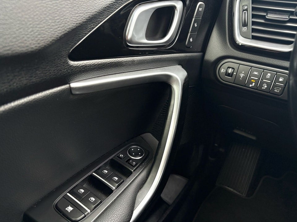 Kia Ceed 1,6 PHEV Upgrade SW DCT 5d