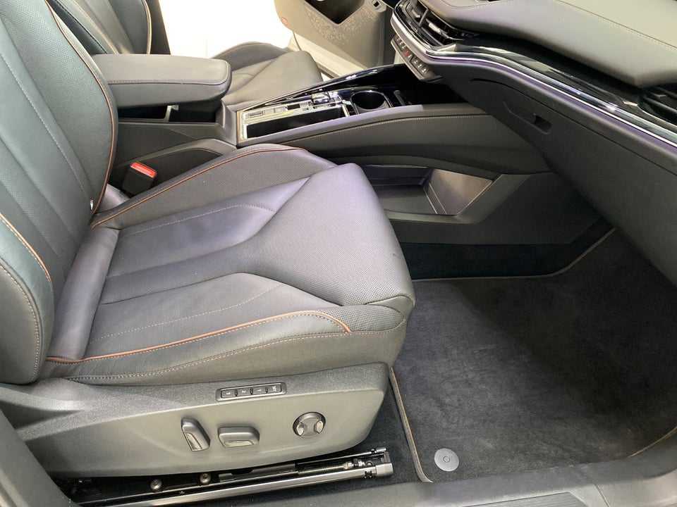 Skoda Enyaq 80 iV Plus Suite 5d