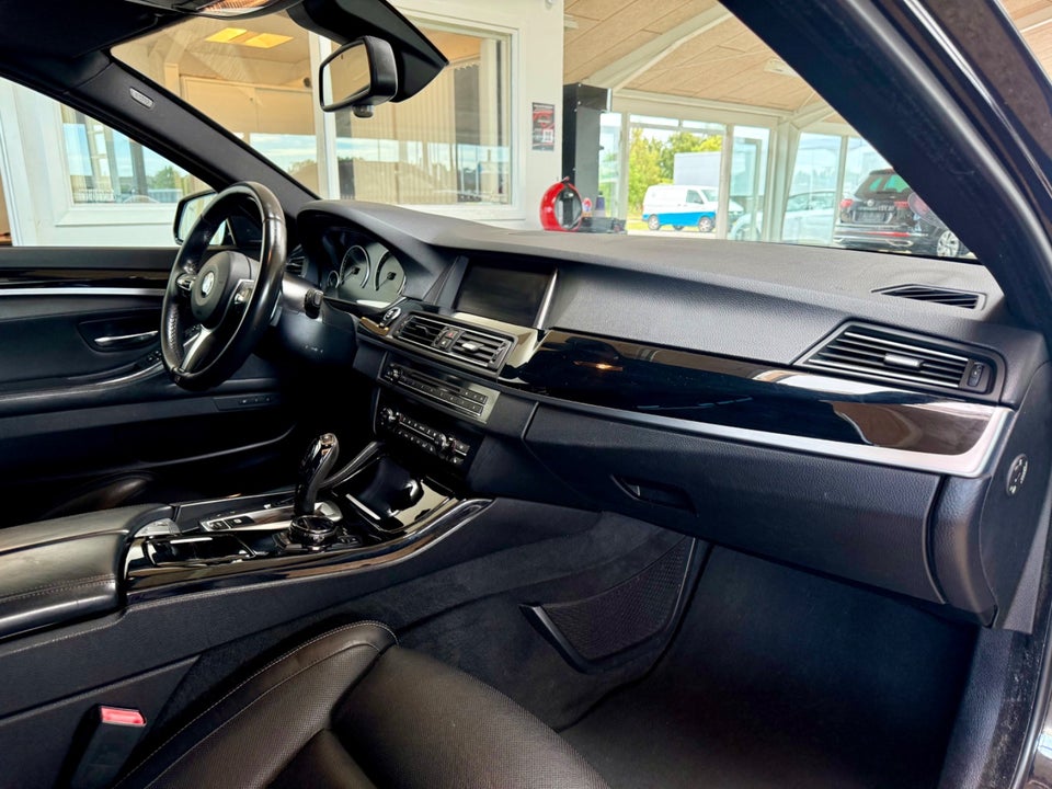 BMW 530d 3,0 Touring M-Sport xDrive aut. 5d