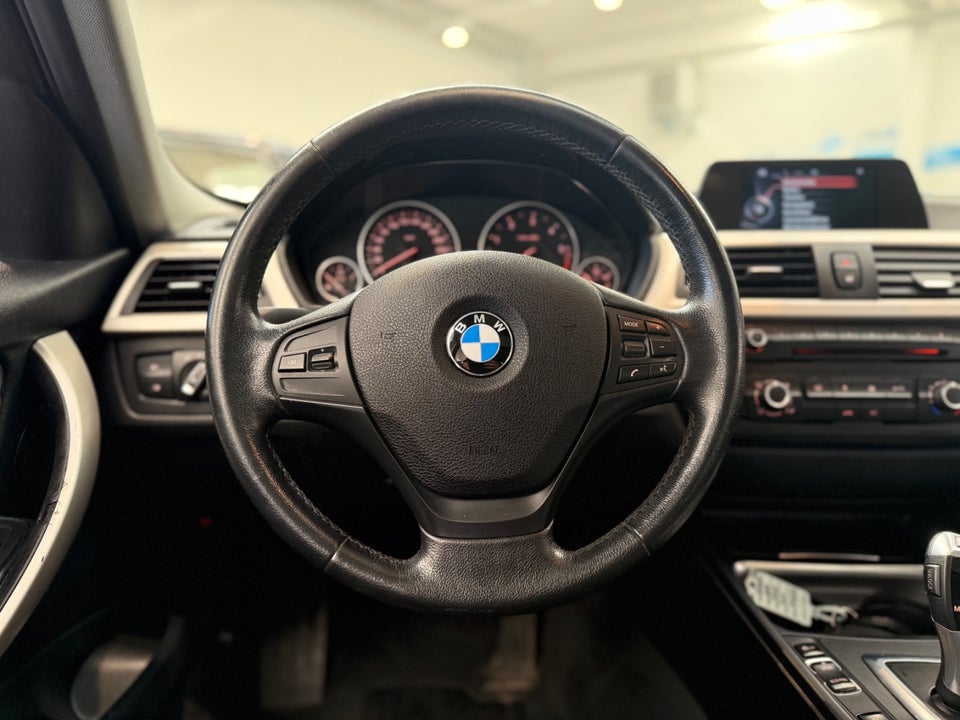BMW 318d 2,0 Touring aut. 5d