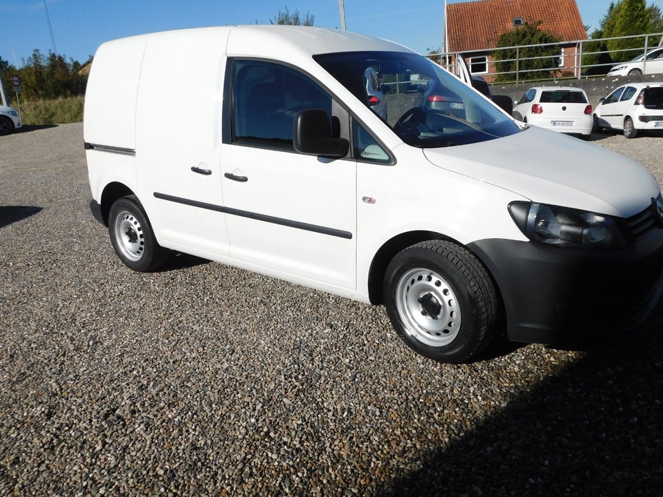 VW Caddy 1,6 TDi 102 BMT Van 5d