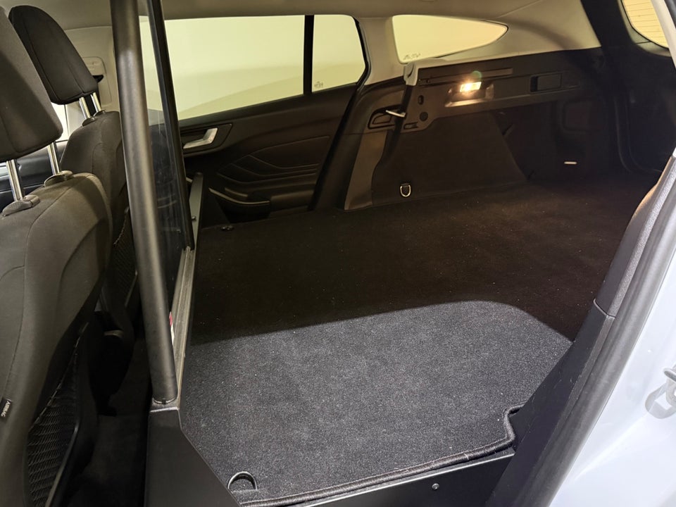 Ford Focus 1,5 EcoBlue Titanium Business stc. Van 5d