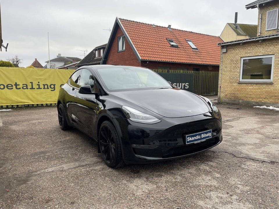 Tesla Model Y Long Range AWD 5d