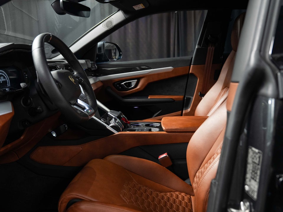 Lamborghini Urus 4,0  5d