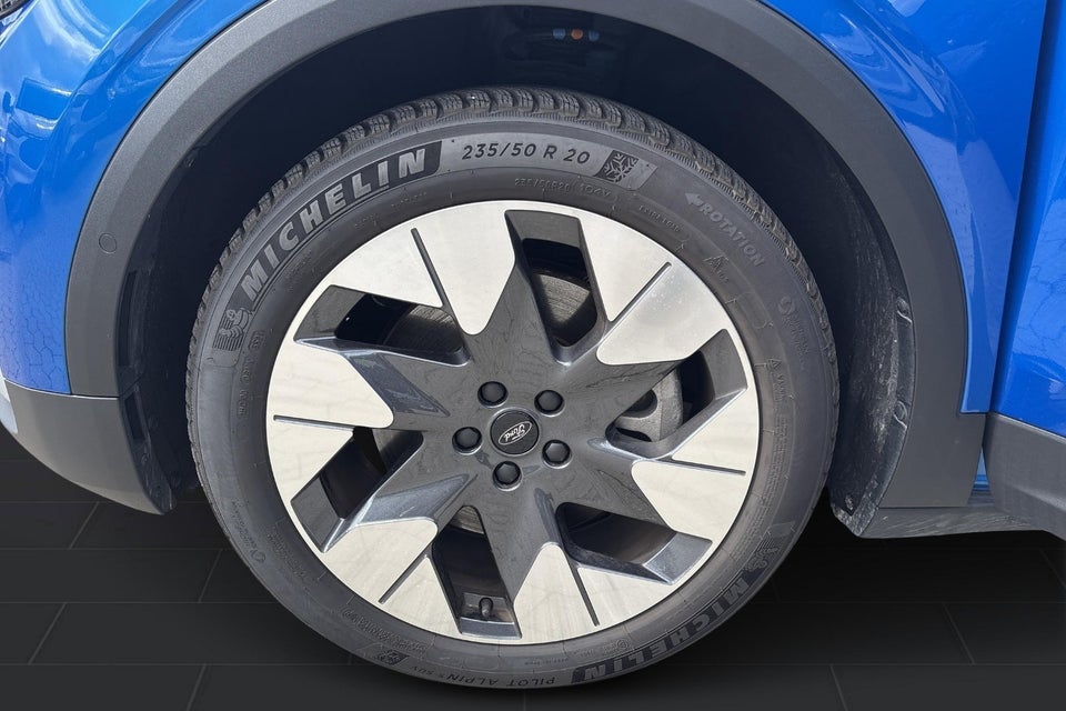 Ford Explorer 77 Premium Extended Range 5d