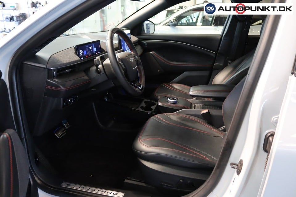Ford Mustang Mach-E 75 Standard Range AWD 5d