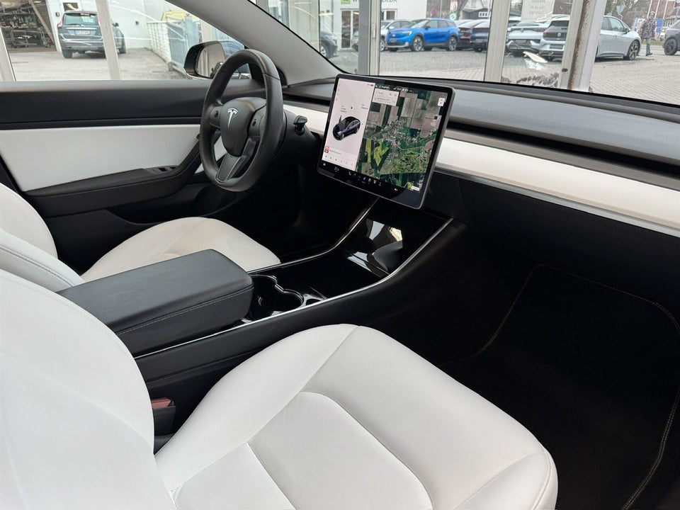Tesla Model 3 Long Range AWD 4d