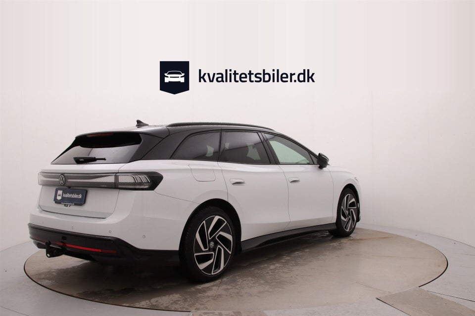 VW ID.7 77 Style+ Tourer 5d