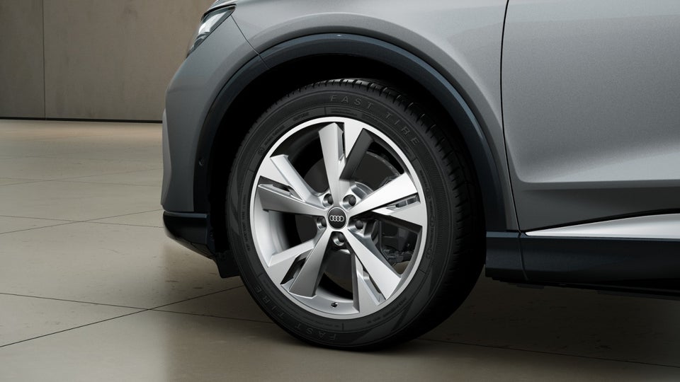 Audi Q4 e-tron 45 Progress 5d