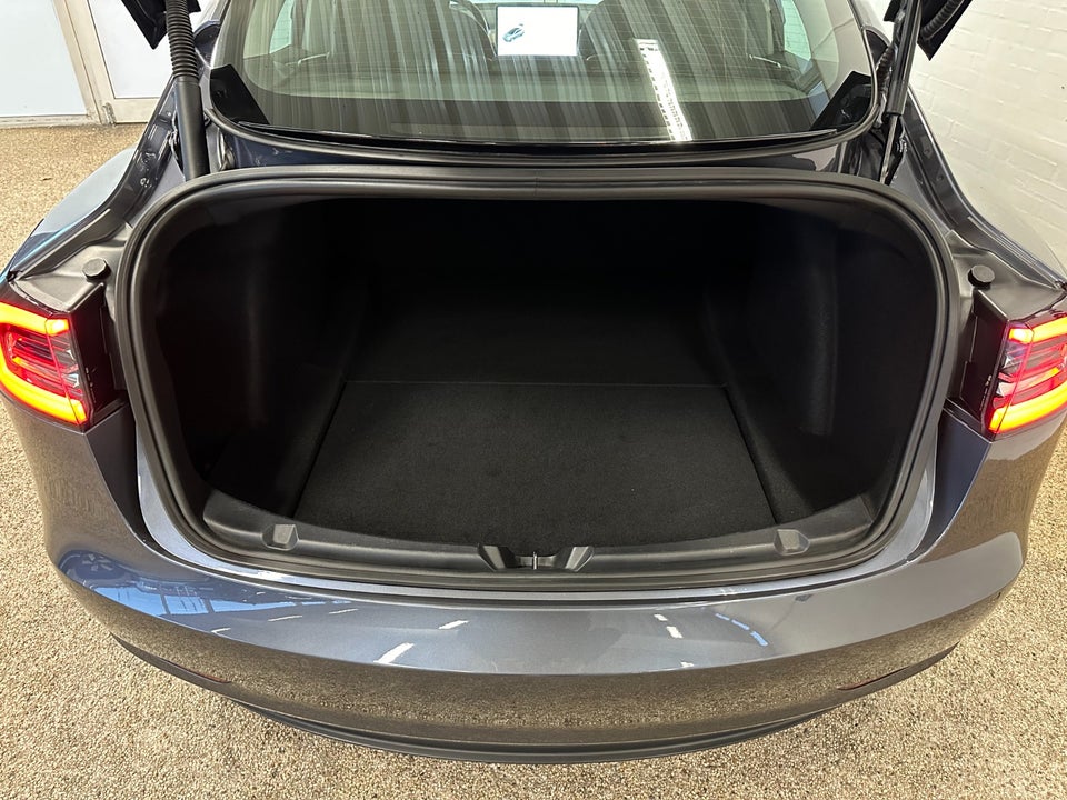 Tesla Model 3 Long Range AWD 4d