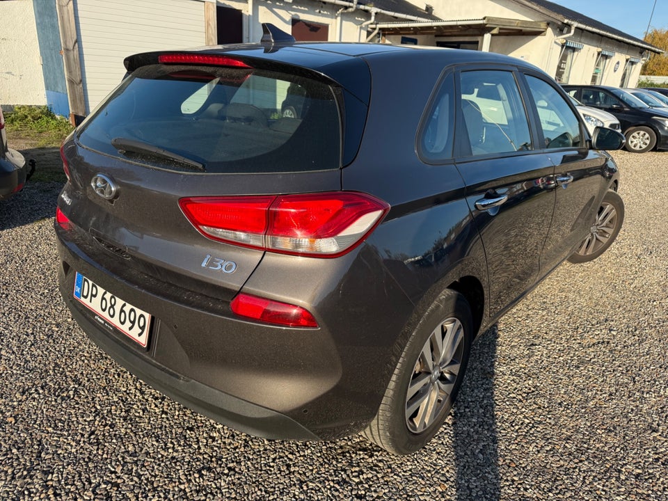 Hyundai i30 1,0 T-GDi Premium 5d