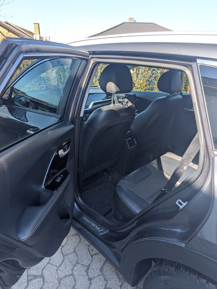 Kia Niro 1,6 PHEV Advance DCT 5d