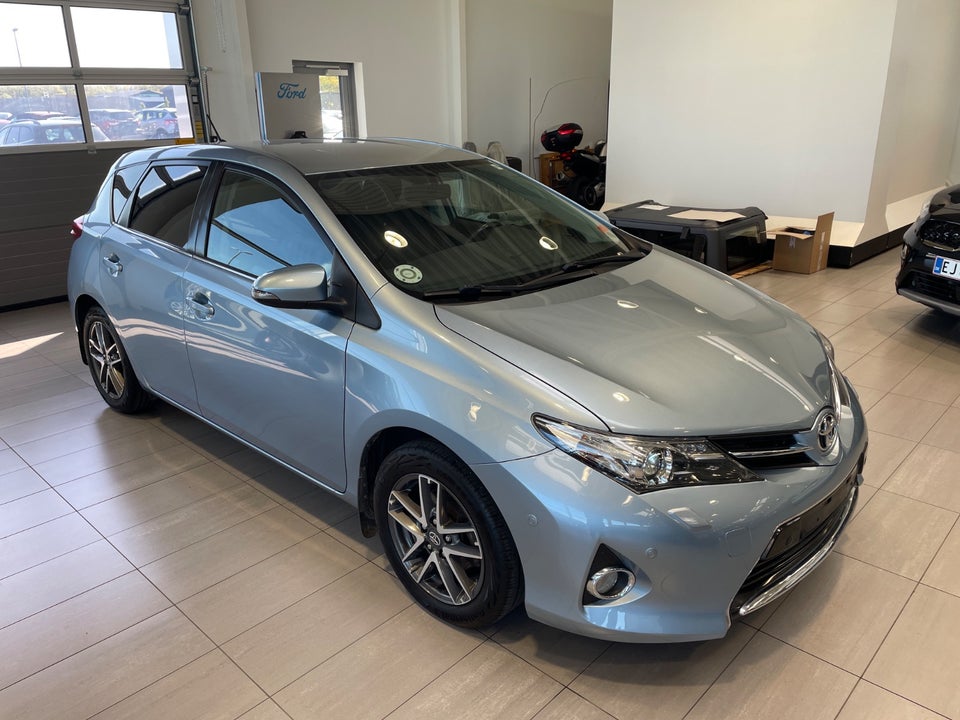 Toyota Auris 1,6 T2 5d