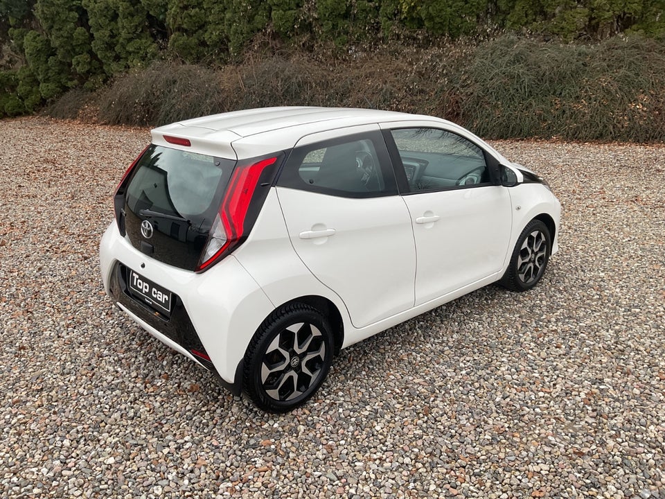 Toyota Aygo 1,0 VVT-i x-plore 5d