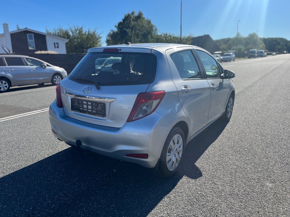 Toyota Yaris 1,0 VVT-i T2 Touch 5d