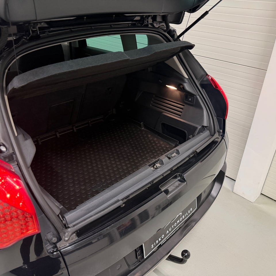 Peugeot 3008 1,6 HDi 114 Style 5d