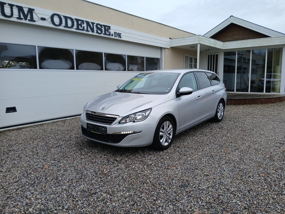 Peugeot 308 1,2 e-THP 110 Active SW 5d