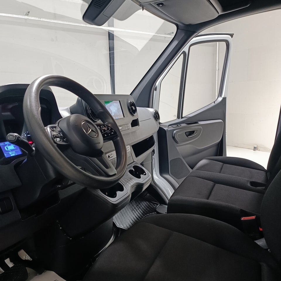 Mercedes Sprinter 317 2,0 CDi A2 Kassevogn aut. RWD