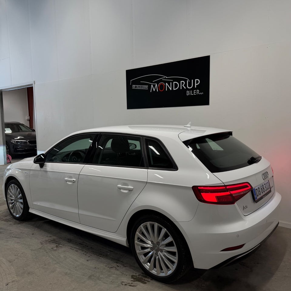 Audi A3 1,4 e-tron Sportback S-tr. 5d