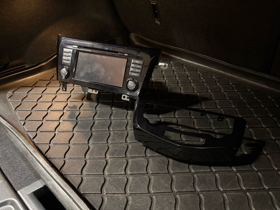 Nissan Qashqai 1,2 Dig-T 115 N-Connecta Vision 5d